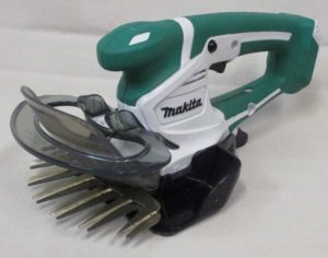 マキタ　160mm　充電式　芝生バリカン　MUM600DSH